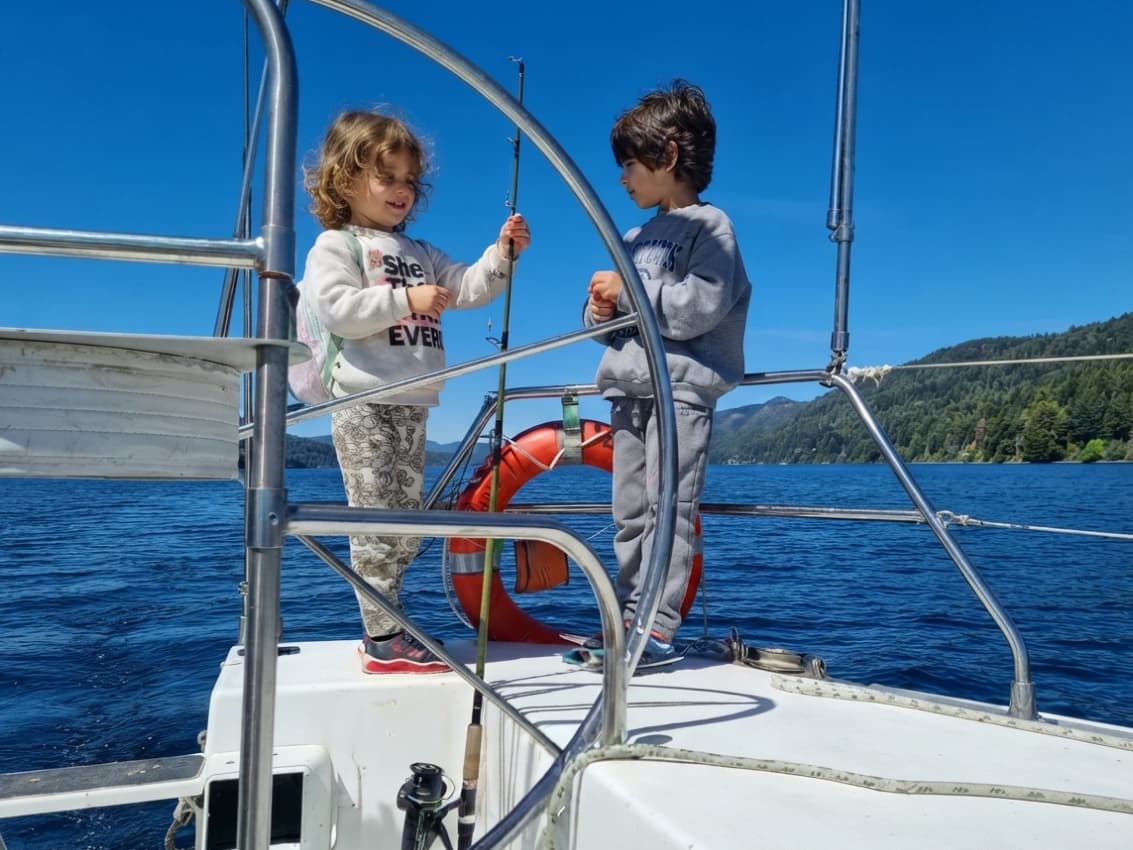 Velero por el Lago Nahuel Huapi